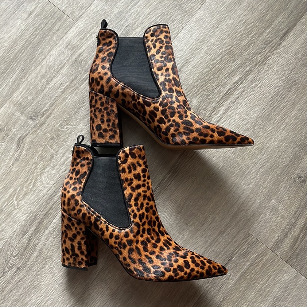 Marc fisher Leopard pointed toe booties